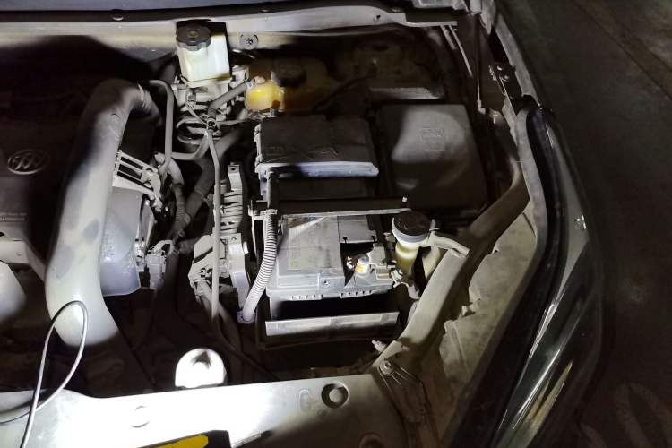 Used Buick Envision 2017 28T Four-Wheel Drive Elite Model Engine Bay Left
