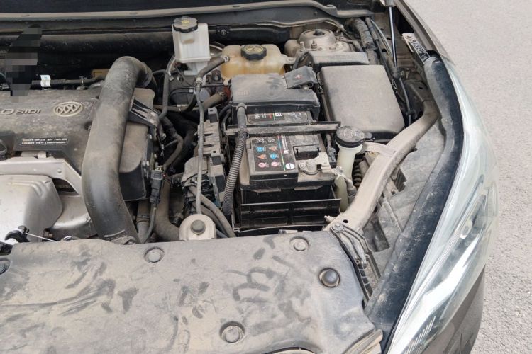 Used Buick Envision 2017 28T Four-Wheel Drive Elite Model Engine Bay Left