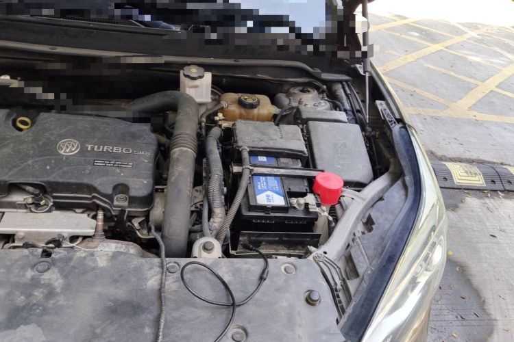 Used Buick Envision 2017 20T Two-Wheel Drive Elite Version Engine Bay Left