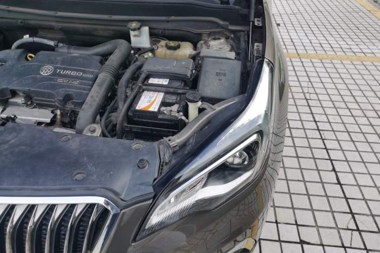 Used Buick Envision 2017 20T Two-Wheel Drive Luxury Model Engine Bay Left