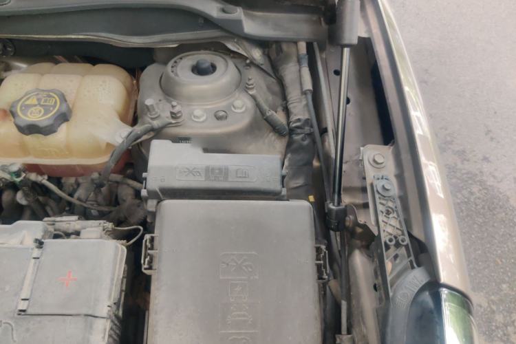 Used Buick Envision 2017 28T Four-Wheel Drive Leading Model Engine Bay Left