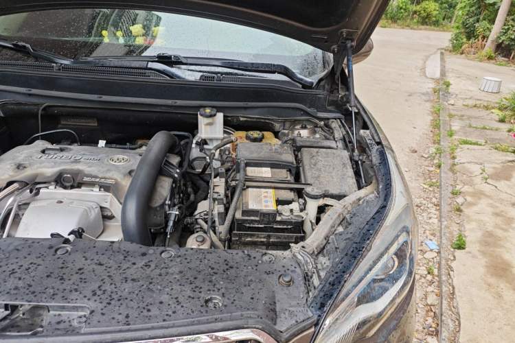 Used Buick Envision 2017 28T Four-Wheel Drive Elite Model Engine Bay Left