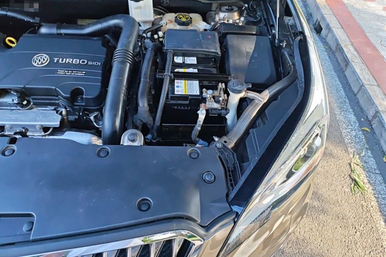 Used Buick Envision 2017 20T Two-Wheel Drive Luxury Model Engine Bay Left