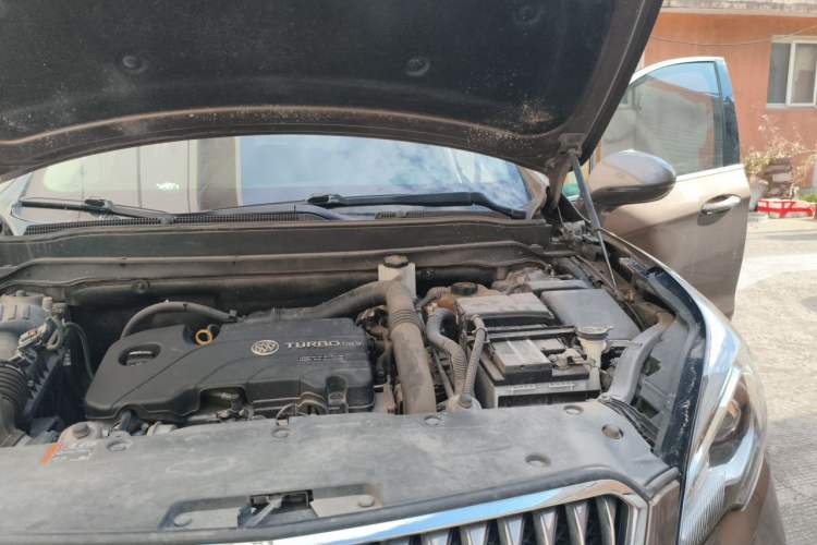 Used Buick Envision 2017 20T Two-Wheel Drive Leading Version Engine Bay Left
