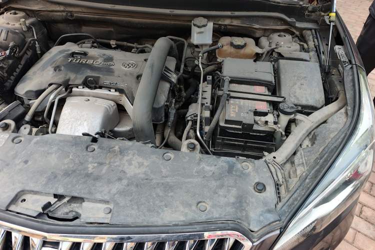 Used Buick Envision 2017 28T Four-Wheel Drive Luxury Model Engine Bay Left