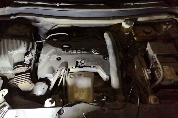 Used Buick Envision 2017 28T Four-Wheel Drive Elite Model Engine Bay