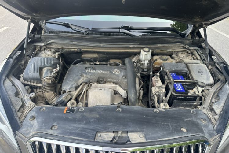 Used Buick Envision 2017 28T Four-Wheel Drive Elite Model Engine Bay