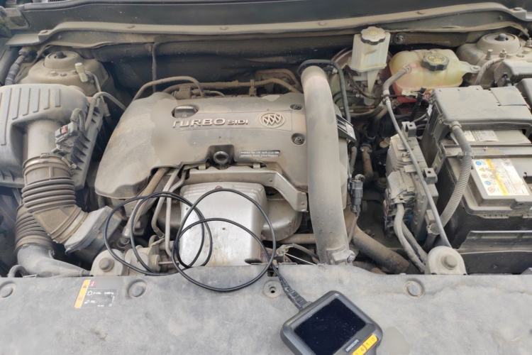 Used Buick Envision 2017 28T Four-Wheel Drive Elite Model Engine Bay
