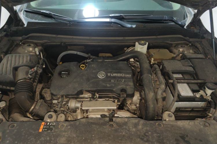 Used Buick Envision 2017 20T Two-Wheel Drive Elite Version Engine Bay
