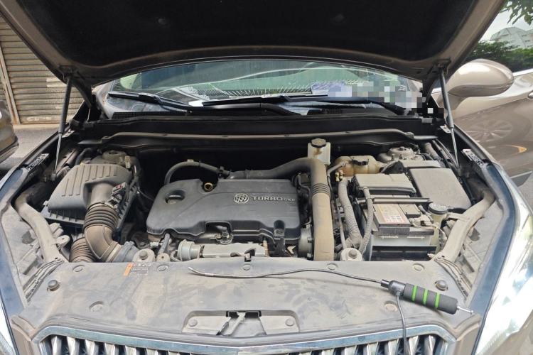 Used Buick Envision 2017 20T Two-Wheel Drive Elite Version Engine Bay