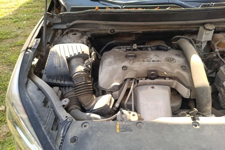 Used Buick Envision 2017 28T Four-Wheel Drive Elite Model Engine Bay Right