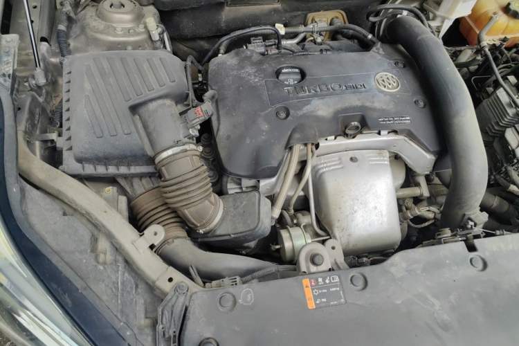 Used Buick Envision 2017 28T Four-Wheel Drive Elite Model Engine Bay Right