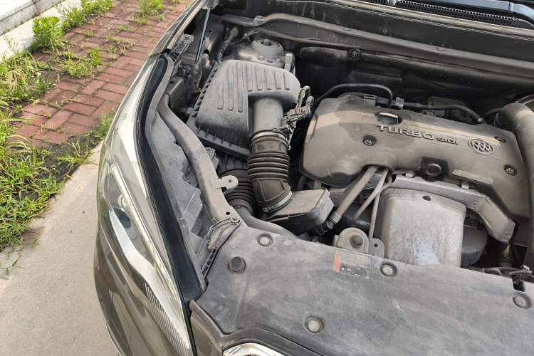 Used Buick Envision 2017 28T Four-Wheel Drive Elite Model Engine Bay Right
