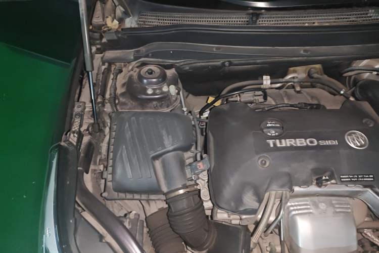 Used Buick Envision 2017 28T Four-Wheel Drive Elite Model Engine Bay Right