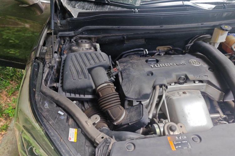 Used Buick Envision 2017 28T Four-Wheel Drive Elite Model Engine Bay Right
