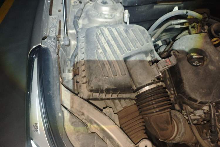 Used Buick Envision 2017 20T Two-Wheel Drive Leading Version Engine Bay Right
