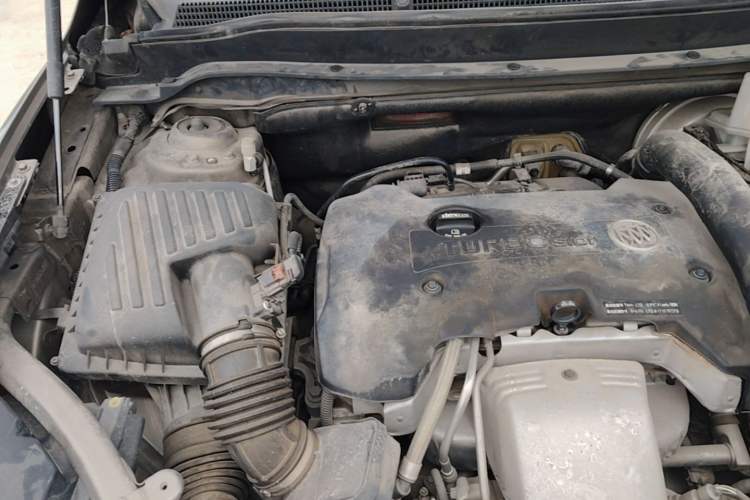 Used Buick Envision 2017 28T Four-Wheel Drive Luxury Model Engine Bay Right
