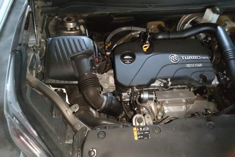 Used Buick Envision 2017 20T Two-Wheel Drive Luxury Model Engine Bay Right