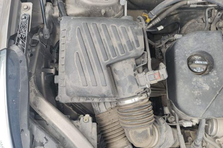 Used Buick Envision 2017 20T Two-Wheel Drive Elite Version Engine Bay Right
