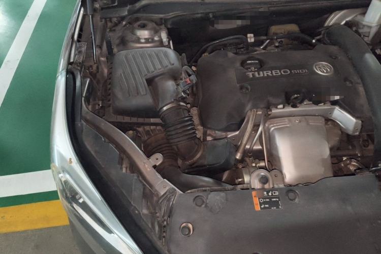 Used Buick Envision 2017 28T Four-Wheel Drive Elite Model Engine Bay Right