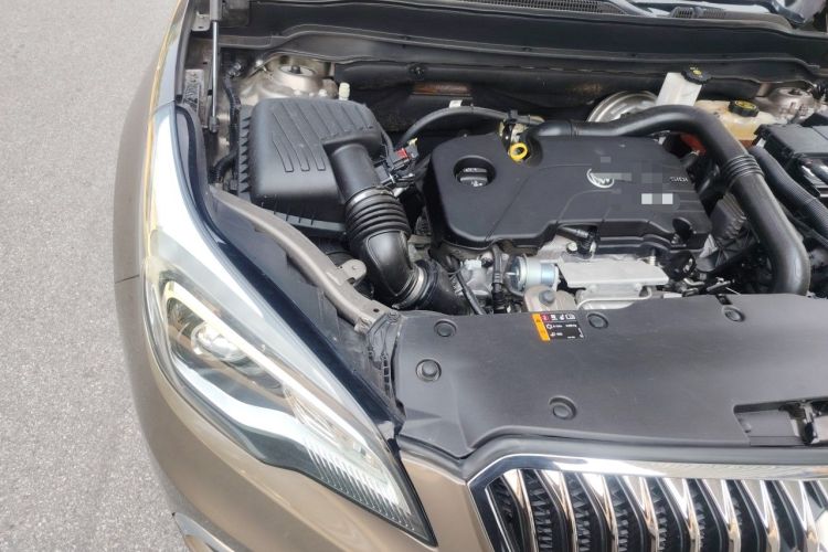 Used Buick Envision 2017 20T Two-Wheel Drive Leading Version Engine Bay Right