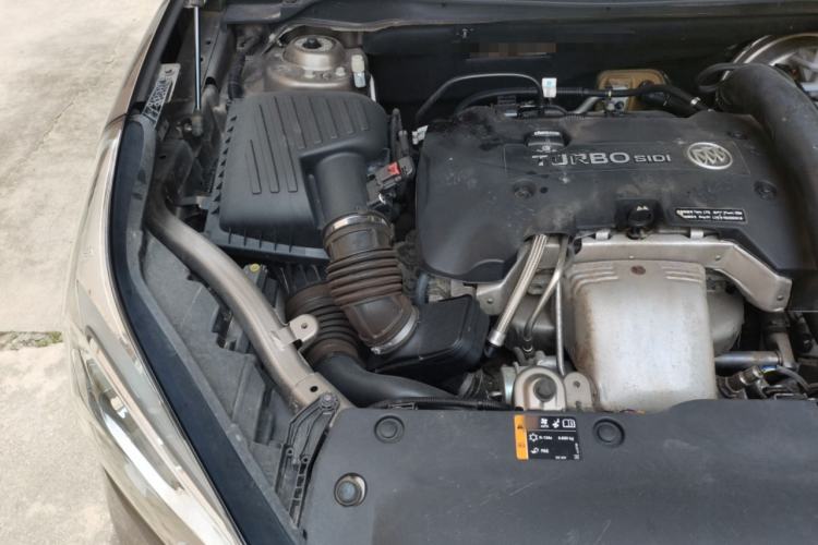 Used Buick Envision 2017 28T Four-Wheel Drive Elite Model Engine Bay Right