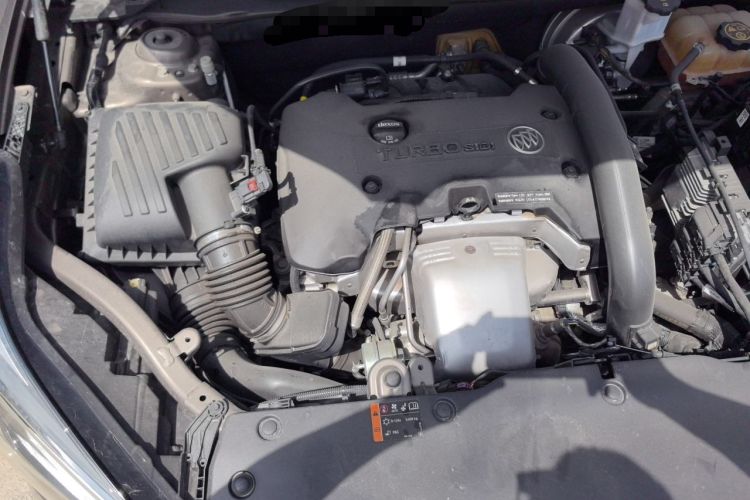 Used Buick Envision 2017 28T Four-Wheel Drive Luxury Model Engine Bay Right