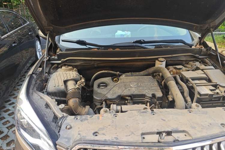 Used Buick Envision 2017 20T Two-Wheel Drive Leading Version Engine Bay Right