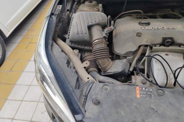 Used Buick Envision 2017 28T Four-Wheel Drive Elite Model Engine Bay Right