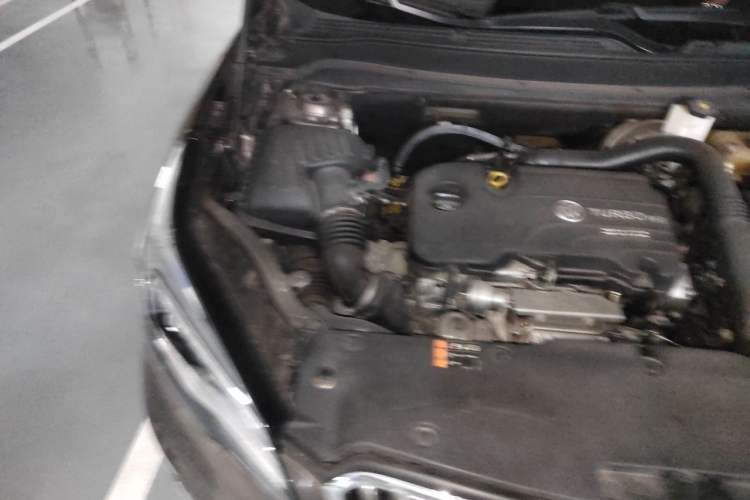 Used Buick Envision 2017 20T Two-Wheel Drive Luxury Model Engine Bay Right
