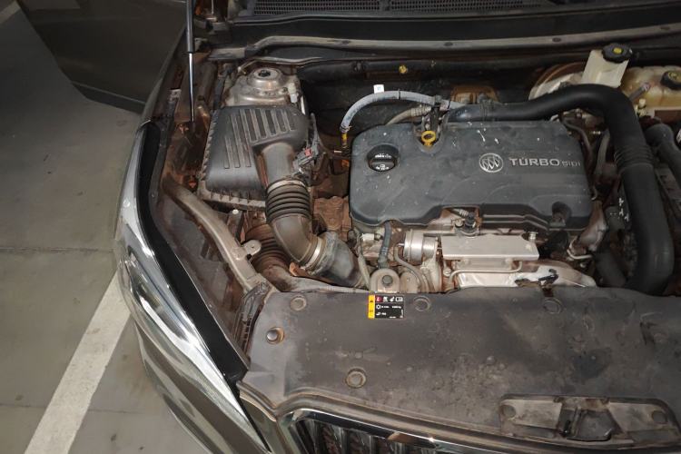 Used Buick Envision 2017 20T Two-Wheel Drive Elite Version Engine Bay Right