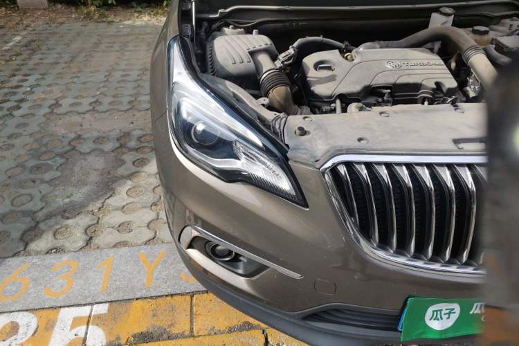 Used Buick Envision 2017 20T Two-Wheel Drive Leading Version Engine Bay Right