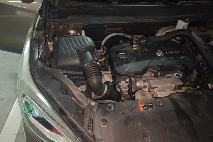 Used Buick Envision 2017 20T Two-Wheel Drive Leading Version Engine Bay Right