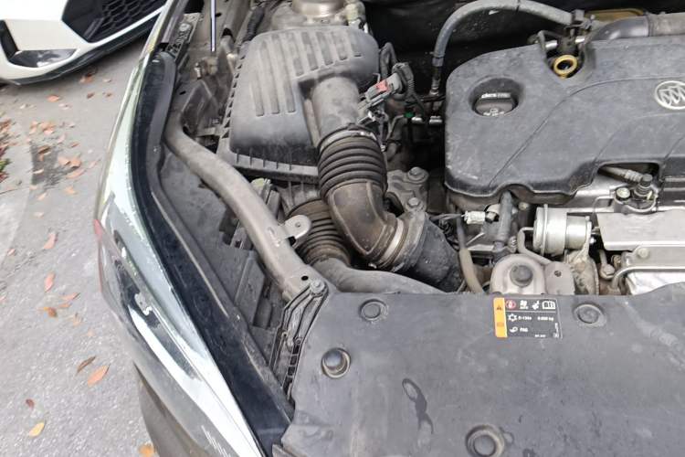 Used Buick Envision 2017 20T Two-Wheel Drive Leading Version Engine Bay Right