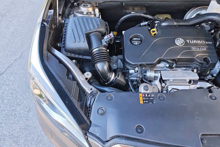 Used Buick Envision 2017 20T Two-Wheel Drive Luxury Model Engine Bay Right