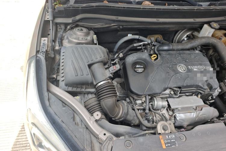 Used Buick Envision 2017 20T Two-Wheel Drive Luxury Model Engine Bay Right