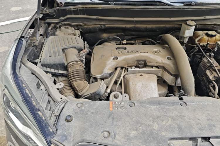 Used Buick Envision 2017 28T Four-Wheel Drive Elite Model Engine Bay Right