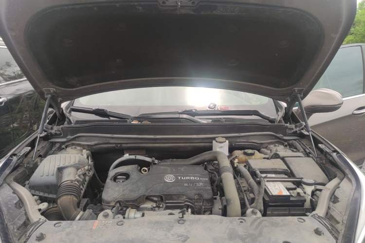 Used Buick Envision 2017 20T Two-Wheel Drive Leading Version Engine Bay