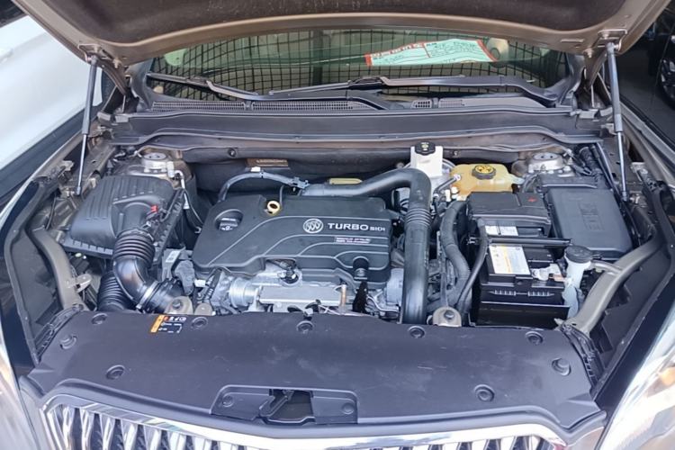 Used Buick Envision 2017 20T Two-Wheel Drive Elite Version Engine Bay
