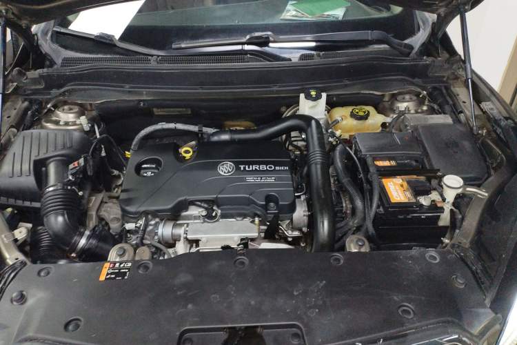 Used Buick Envision 2017 20T Two-Wheel Drive Luxury Model Engine Bay