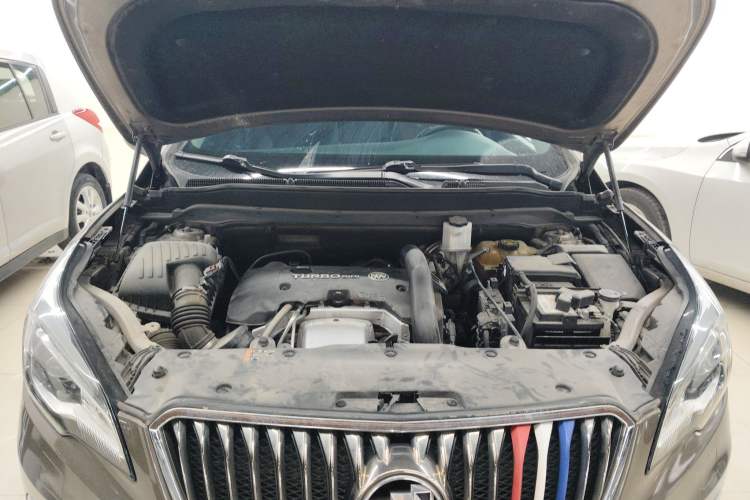 Used Buick Envision 2017 28T Four-Wheel Drive Elite Model Engine Bay