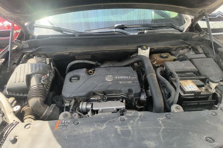 Used Buick Envision 2017 20T Two-Wheel Drive Elite Version Engine Bay