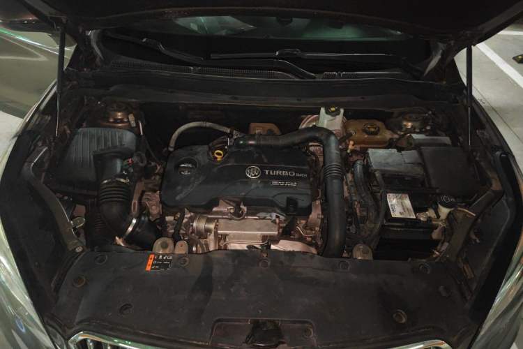 Used Buick Envision 2017 20T Two-Wheel Drive Leading Version Engine Bay