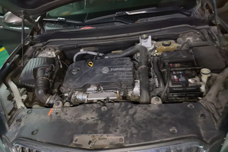 Used Buick Envision 2017 20T Two-Wheel Drive Elite Version Engine Bay