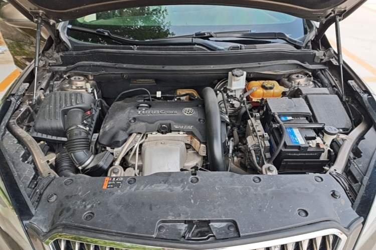 Used Buick Envision 2017 28T Four-Wheel Drive Elite Model Engine Bay