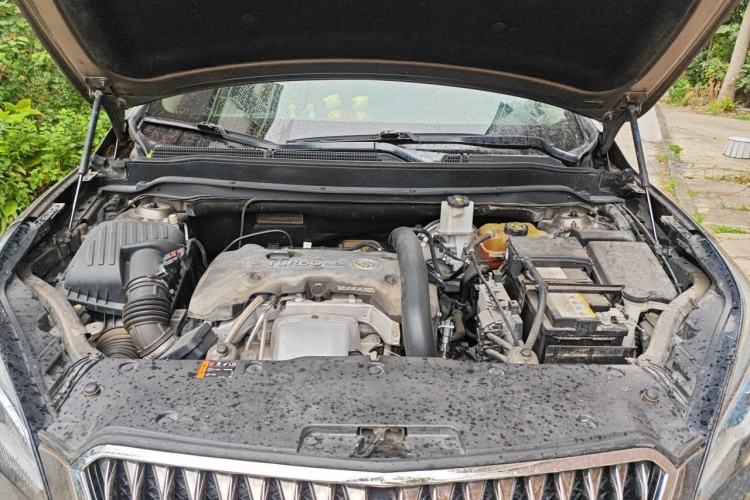 Used Buick Envision 2017 28T Four-Wheel Drive Elite Model Engine Bay