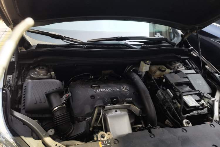 Used Buick Envision 2017 28T Four-Wheel Drive Luxury Model Engine Bay