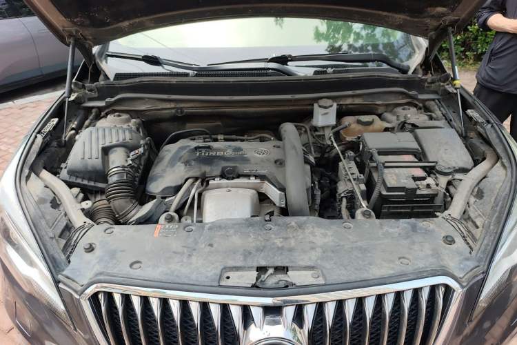 Used Buick Envision 2017 28T Four-Wheel Drive Luxury Model Engine Bay