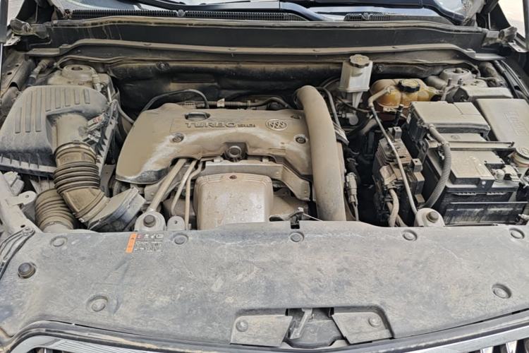 Used Buick Envision 2017 28T Four-Wheel Drive Elite Model Engine Bay