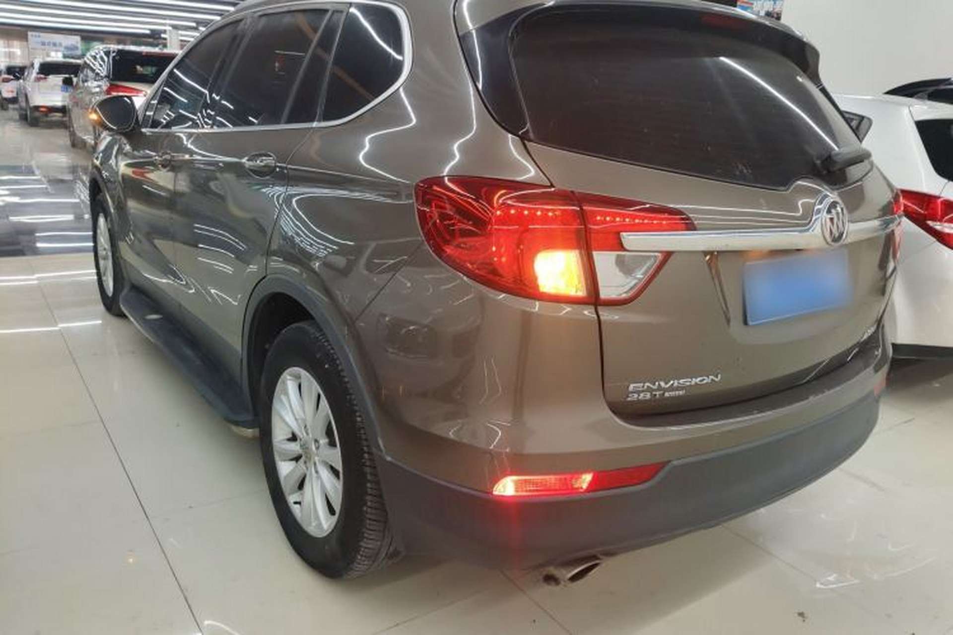 Used Buick Envision 2017 28T Four-Wheel Drive Elite Model Exterior 2